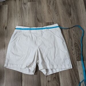 Spanx, Large, White,‎ High Rise Twill Pull On Short, 6" Inseam, Super Smooth